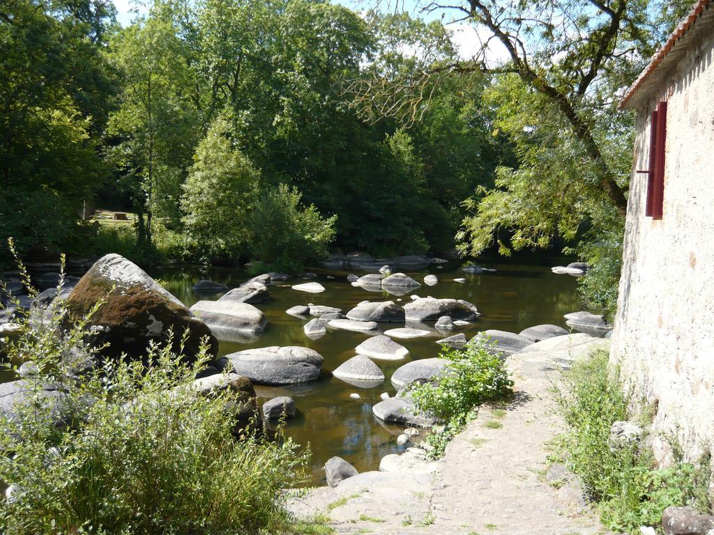 Village de Gîtes du Moulin Neuf Getigne Exterior foto